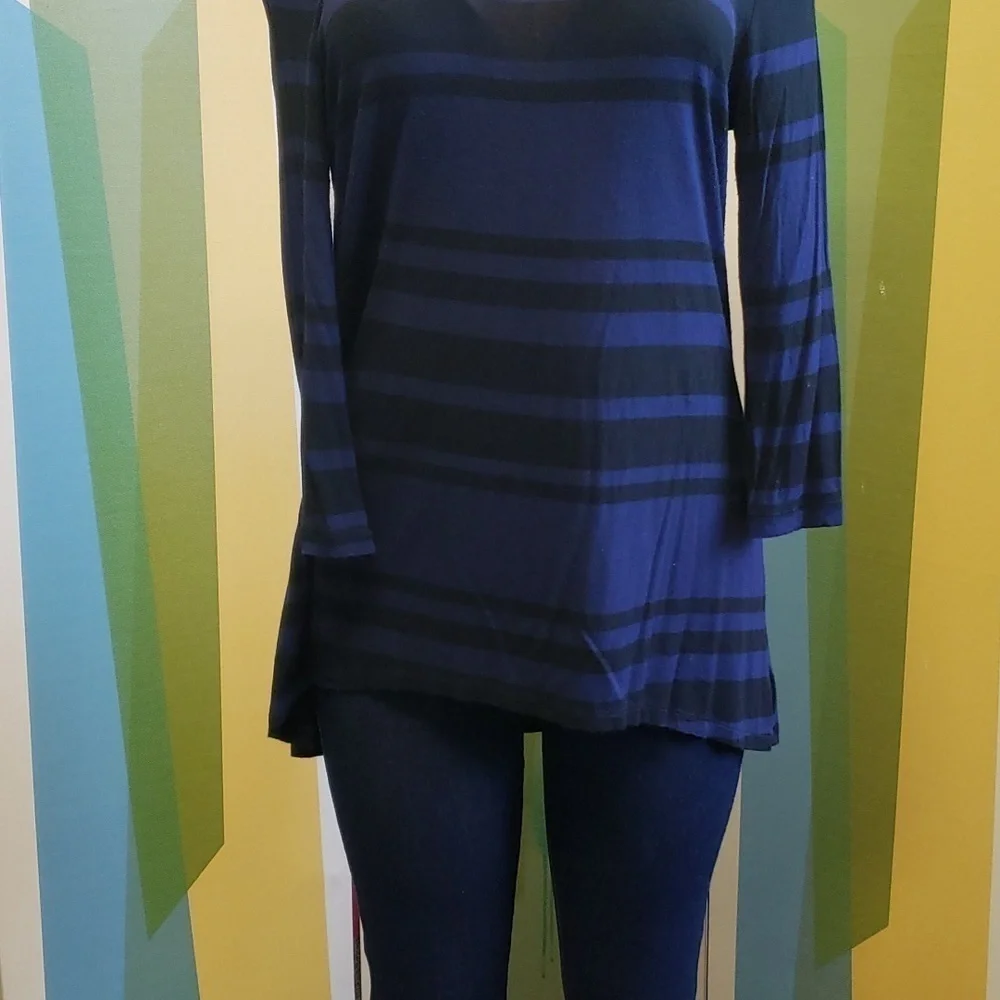 MERCER & Madison Stripped Long Sleeve - Picture 3 of 8